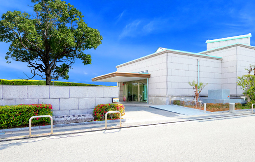 伊丹市営斎場外観写真